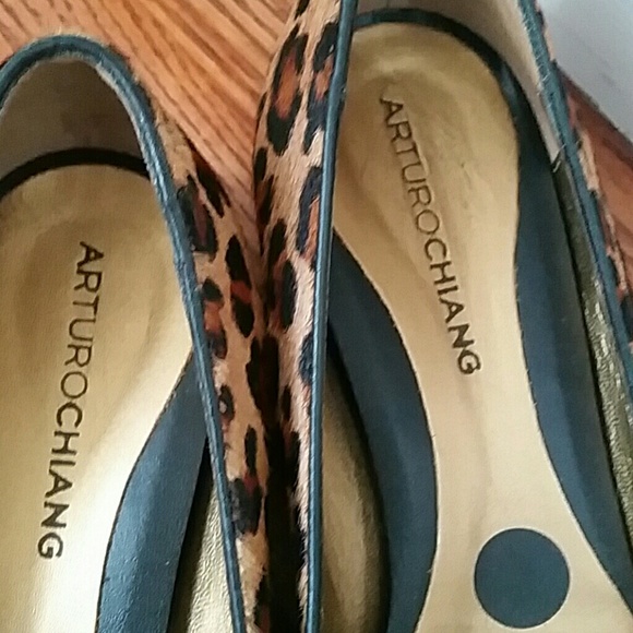 Arturochiang animal print flat with gold buckle. - Picture 4 of 7